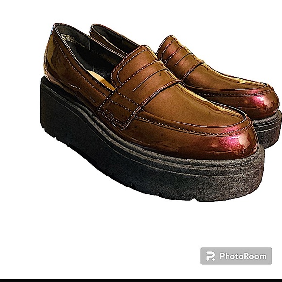 Rouge Helium Shoes - Rouge Helium Women’s NIB Burgundy Patent Chunky Platform Loafers Size 8.5 M.